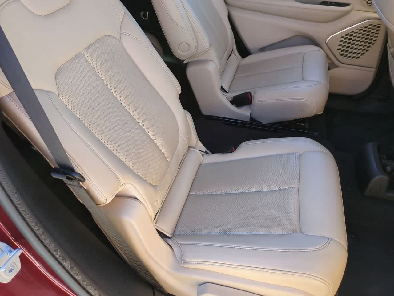 Thumbnail: 2022 Jeep Grand Cherokee L - 22