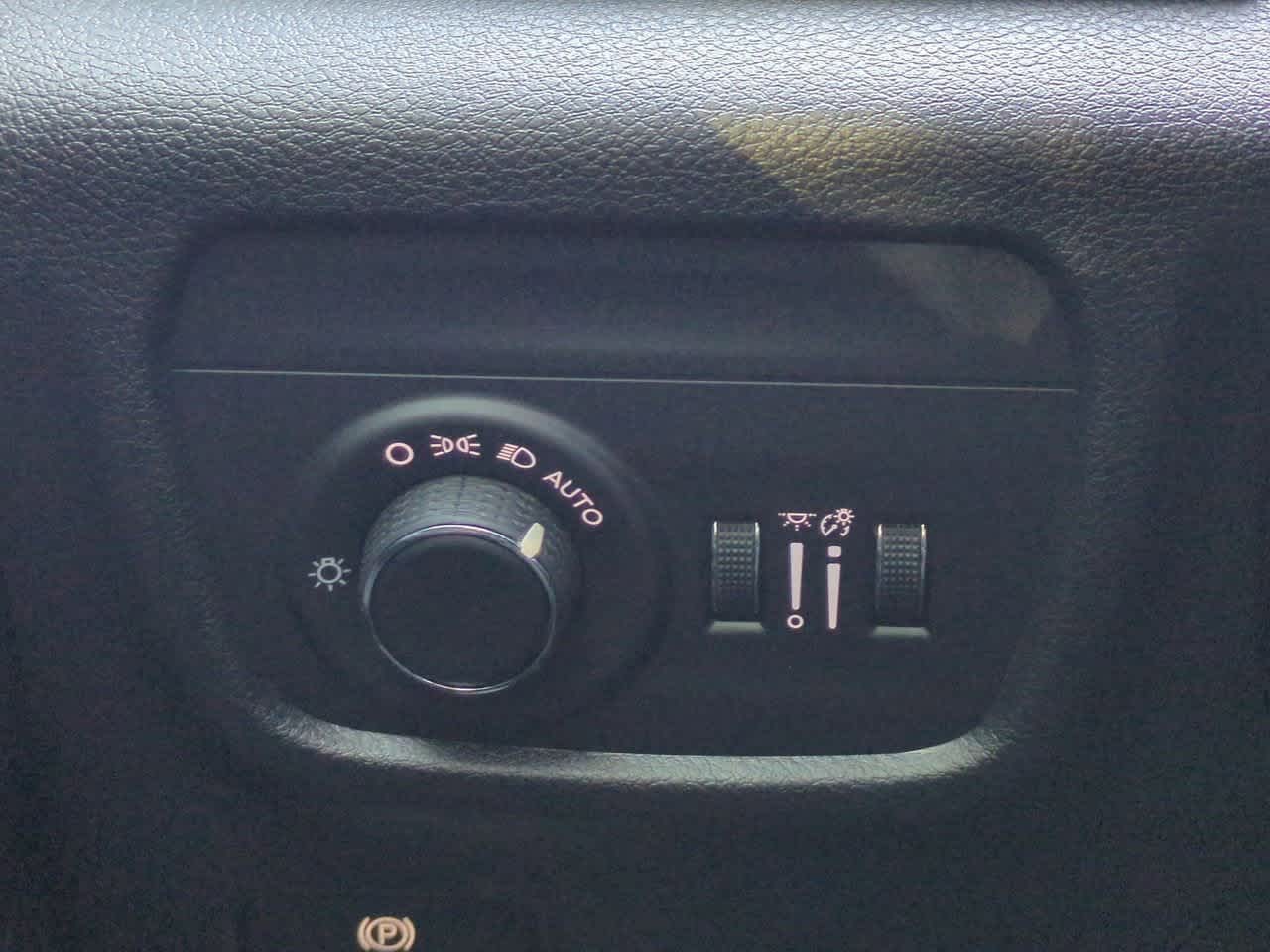 Thumbnail: 2025 Jeep Grand Cherokee L - 17