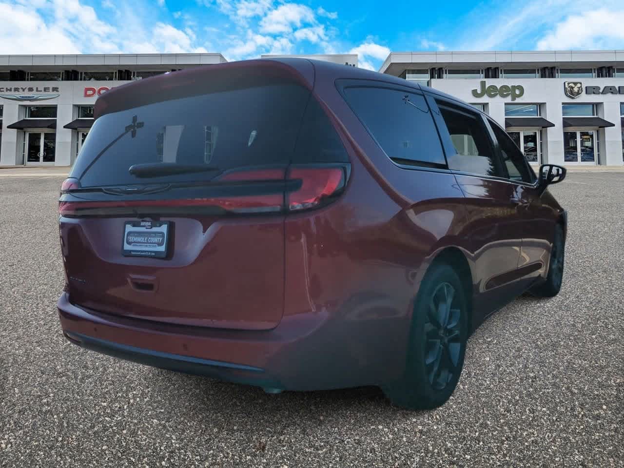 Thumbnail: 2026 Chrysler Pacifica - 8