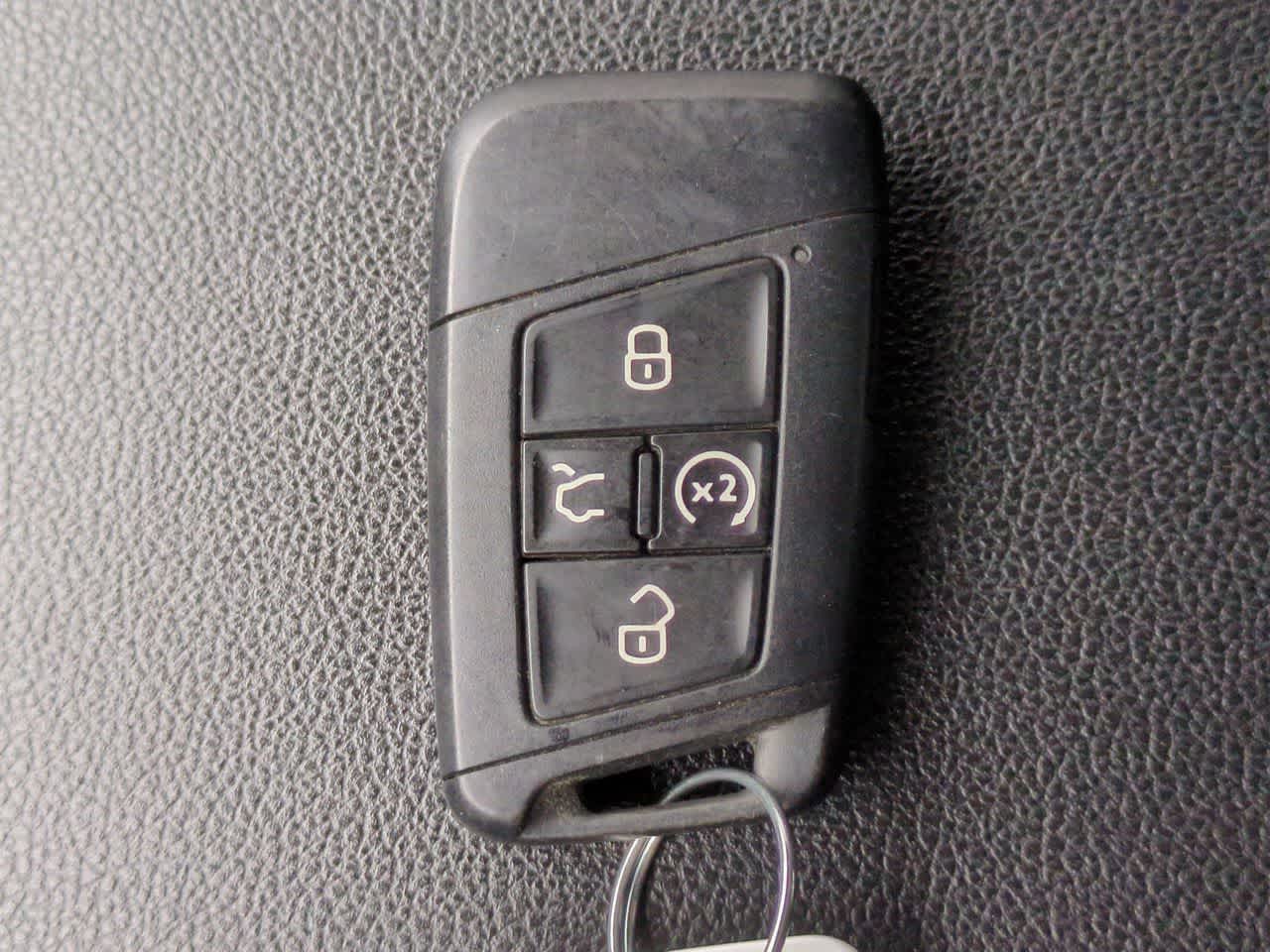 Thumbnail: 2023 Volkswagen Atlas - 35