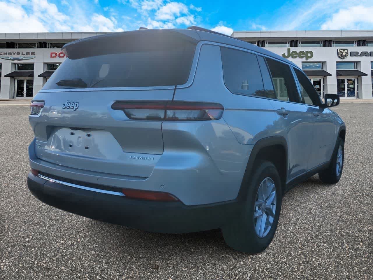 Thumbnail: 2025 Jeep Grand Cherokee L - 8