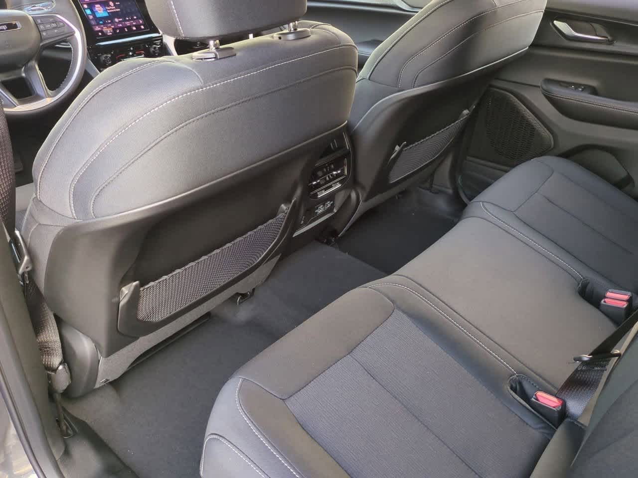 Thumbnail: 2025 Jeep Grand Cherokee - 19