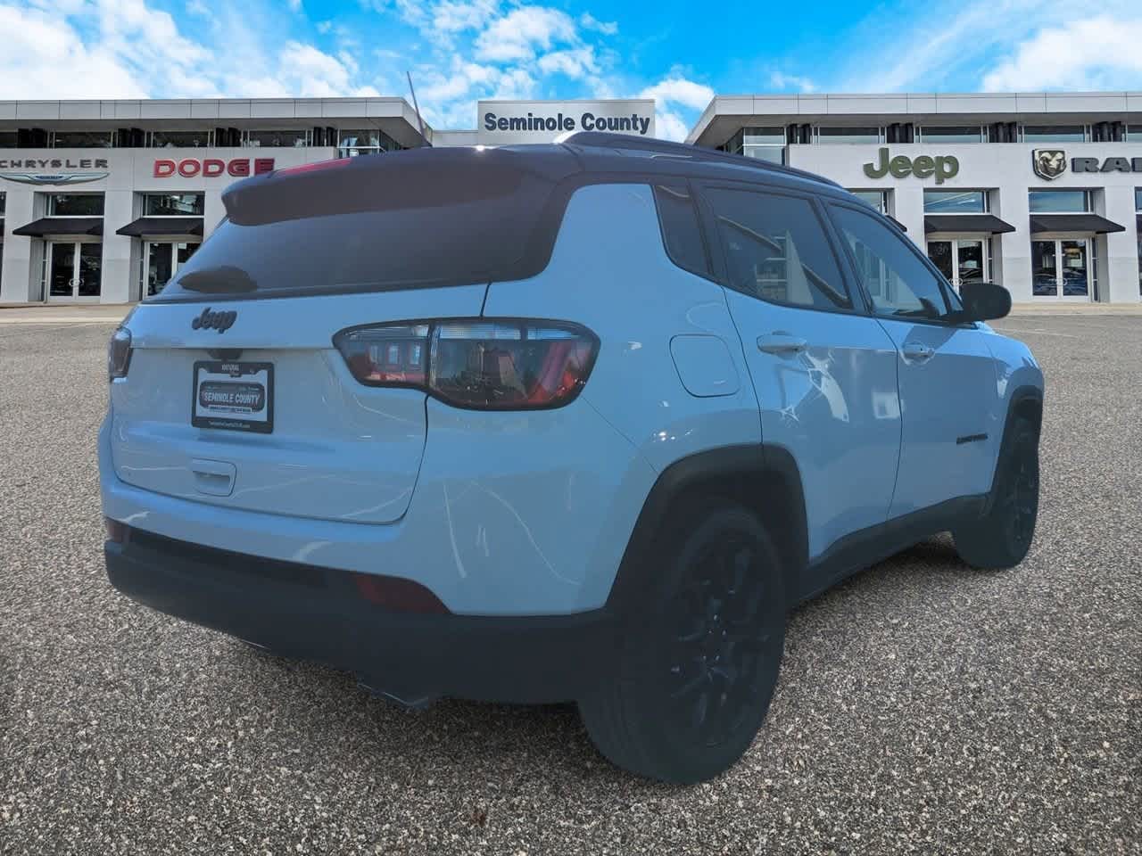 Thumbnail: 2022 Jeep Compass - 8