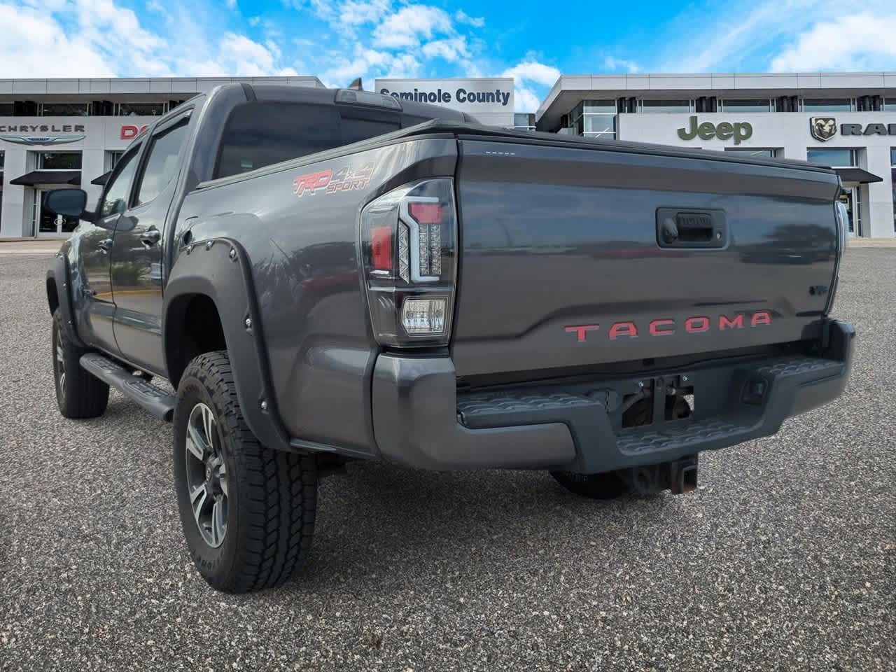 Thumbnail: 2017 Toyota Tacoma - 6