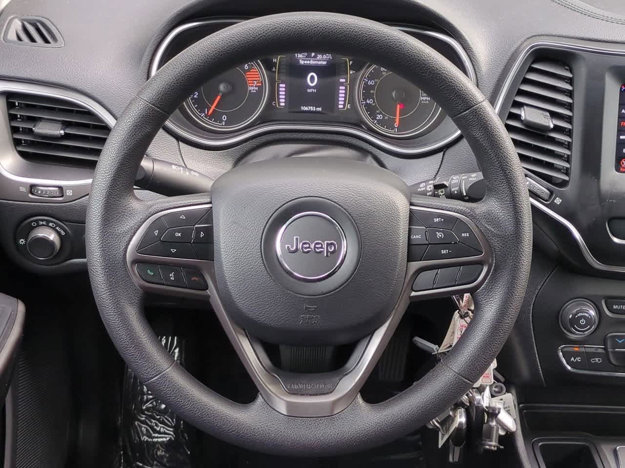 Thumbnail: 2020 Jeep Cherokee - 23