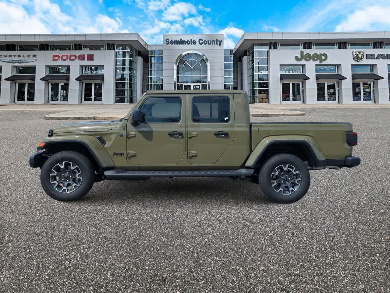 Thumbnail: 2026 Jeep Gladiator - 5