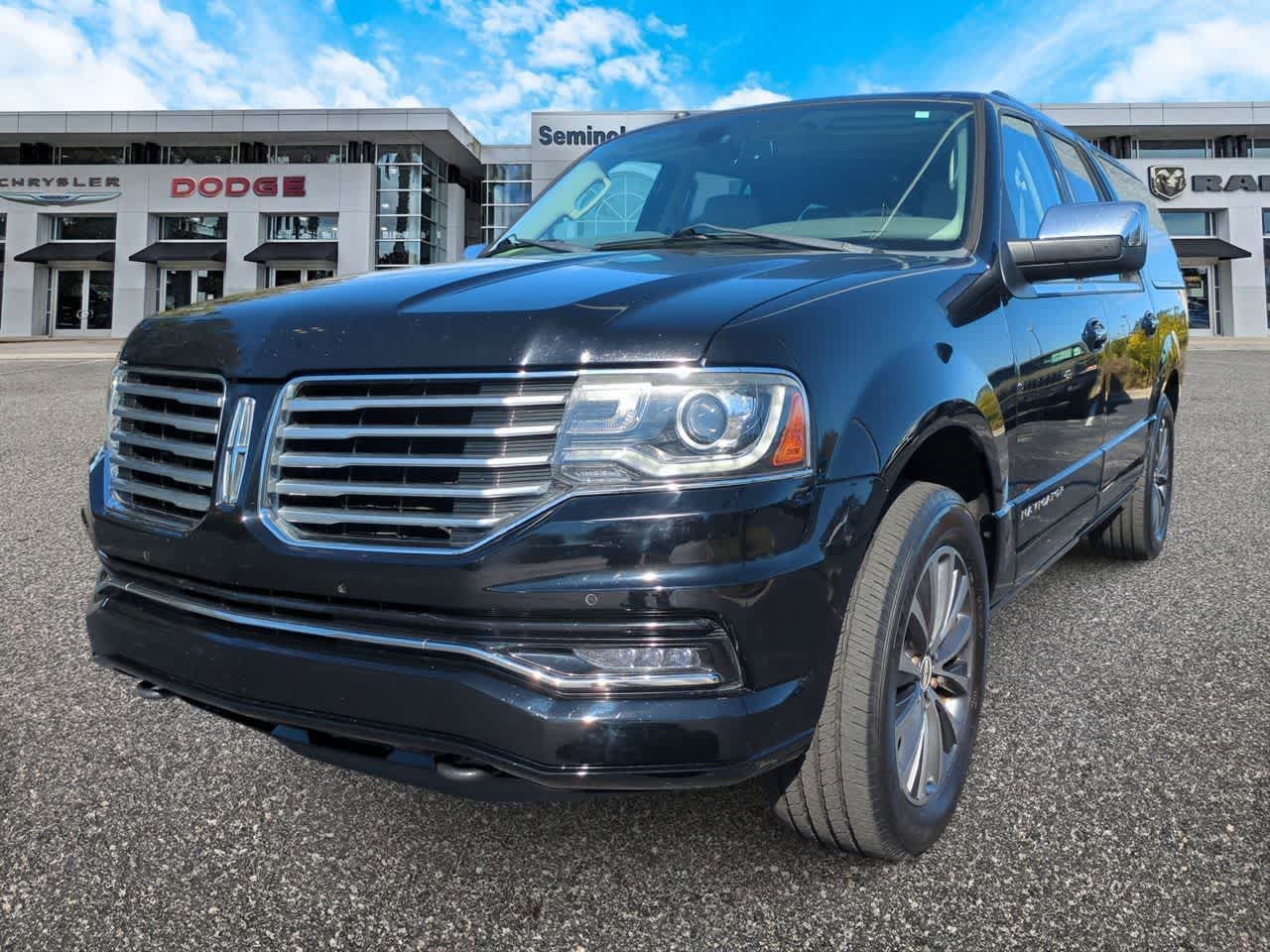 Thumbnail: 2017 Lincoln Navigator L - 4