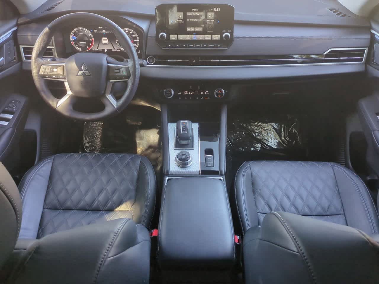 Thumbnail: 2024 Mitsubishi Outlander - 16