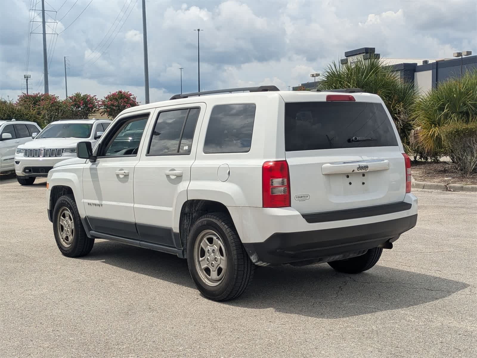 Thumbnail: 2016 Jeep Patriot - 6