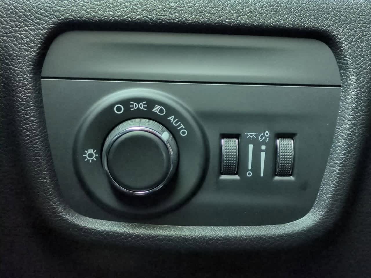 Thumbnail: 2025 Jeep Grand Cherokee - 18