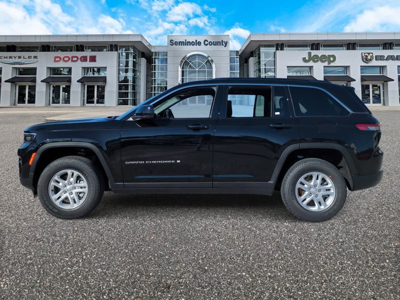 Thumbnail: 2025 Jeep Grand Cherokee - 5