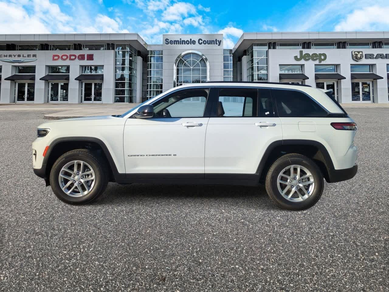 Thumbnail: 2025 Jeep Grand Cherokee - 5