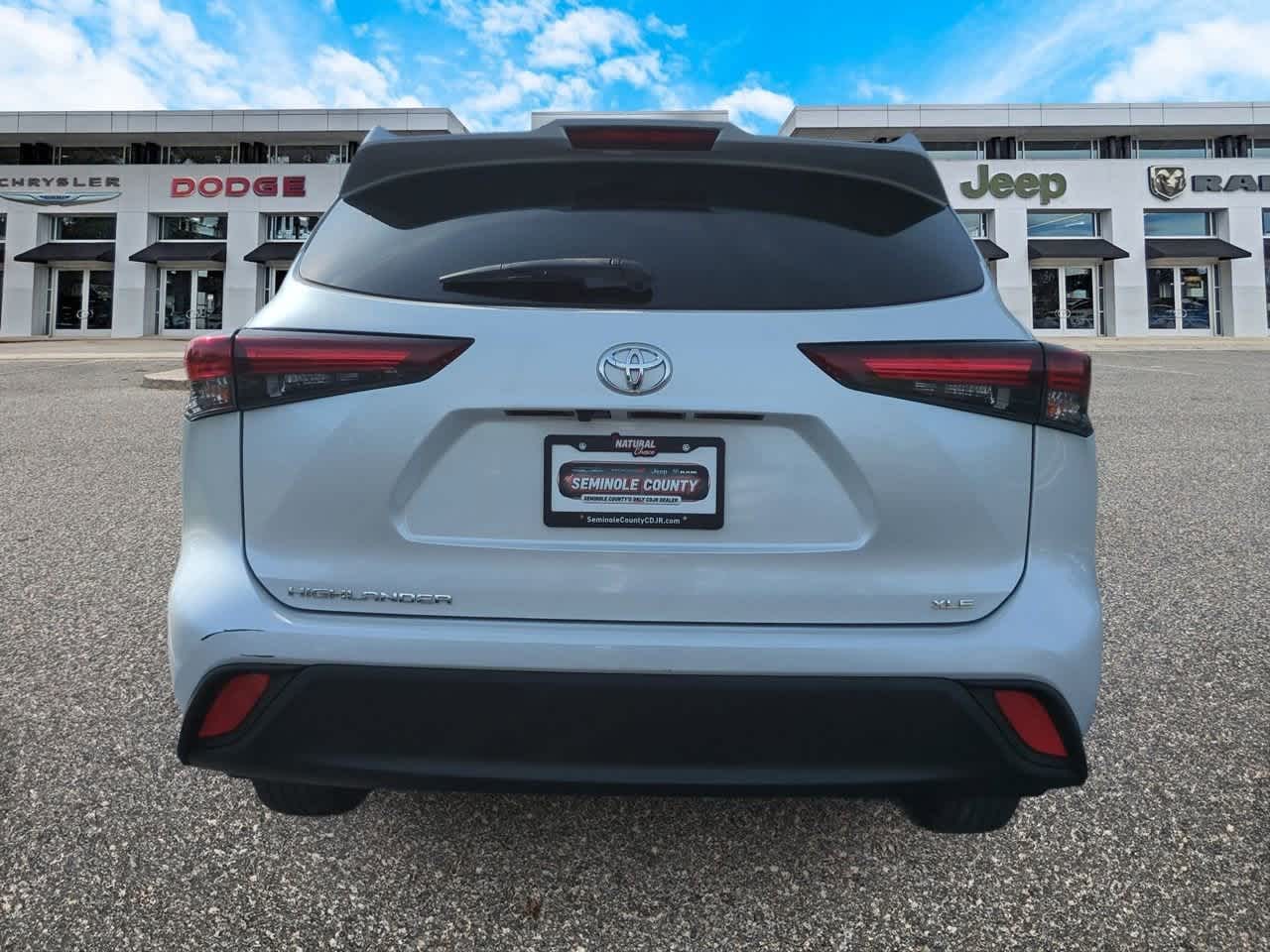 Thumbnail: 2024 Toyota Highlander - 7