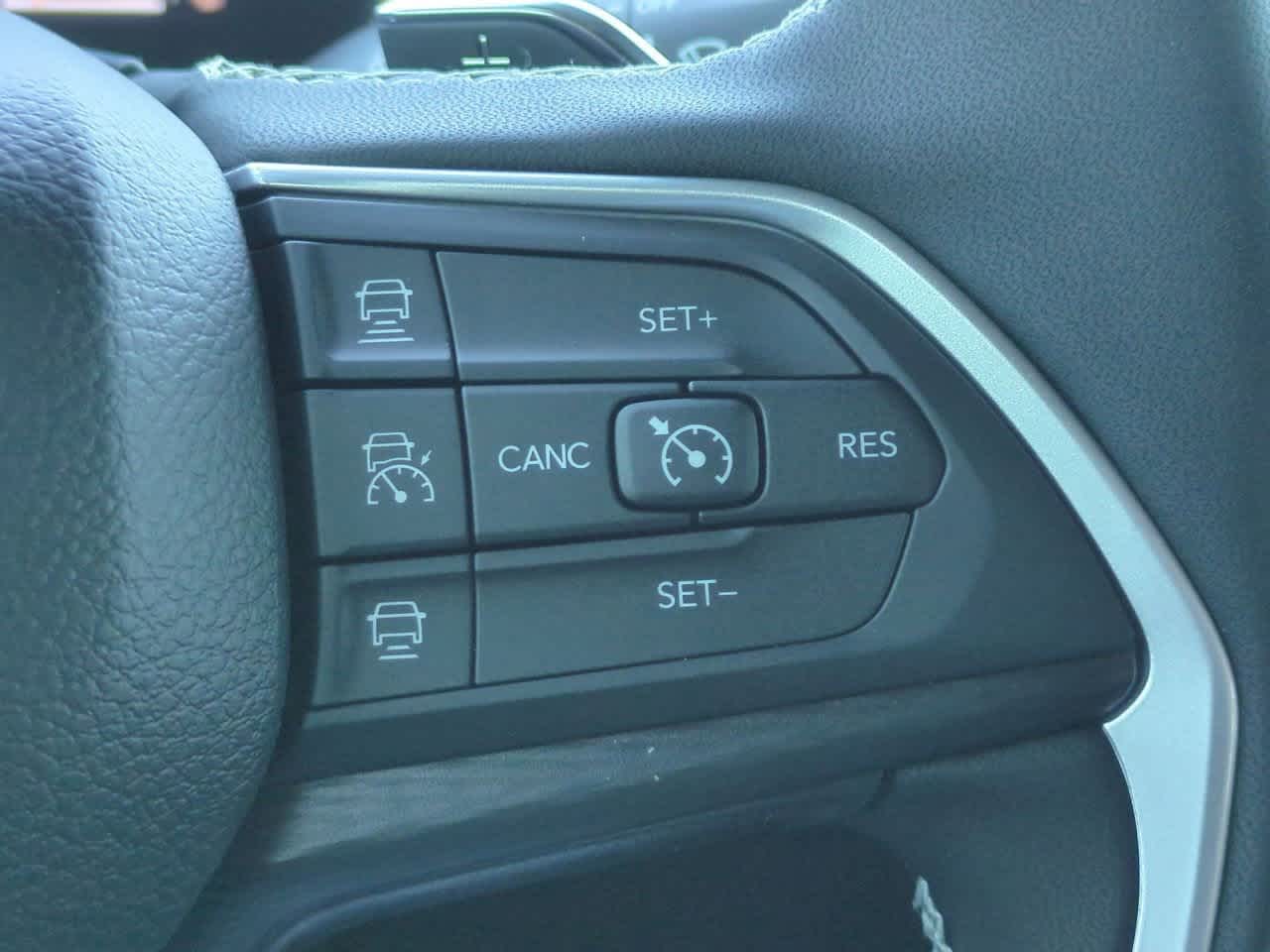 Thumbnail: 2025 Jeep Grand Cherokee - 25