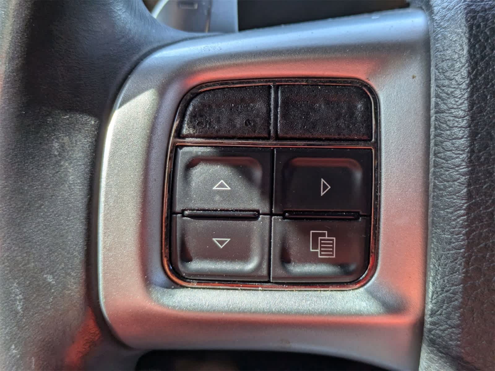 Thumbnail: 2012 Dodge Challenger - 8