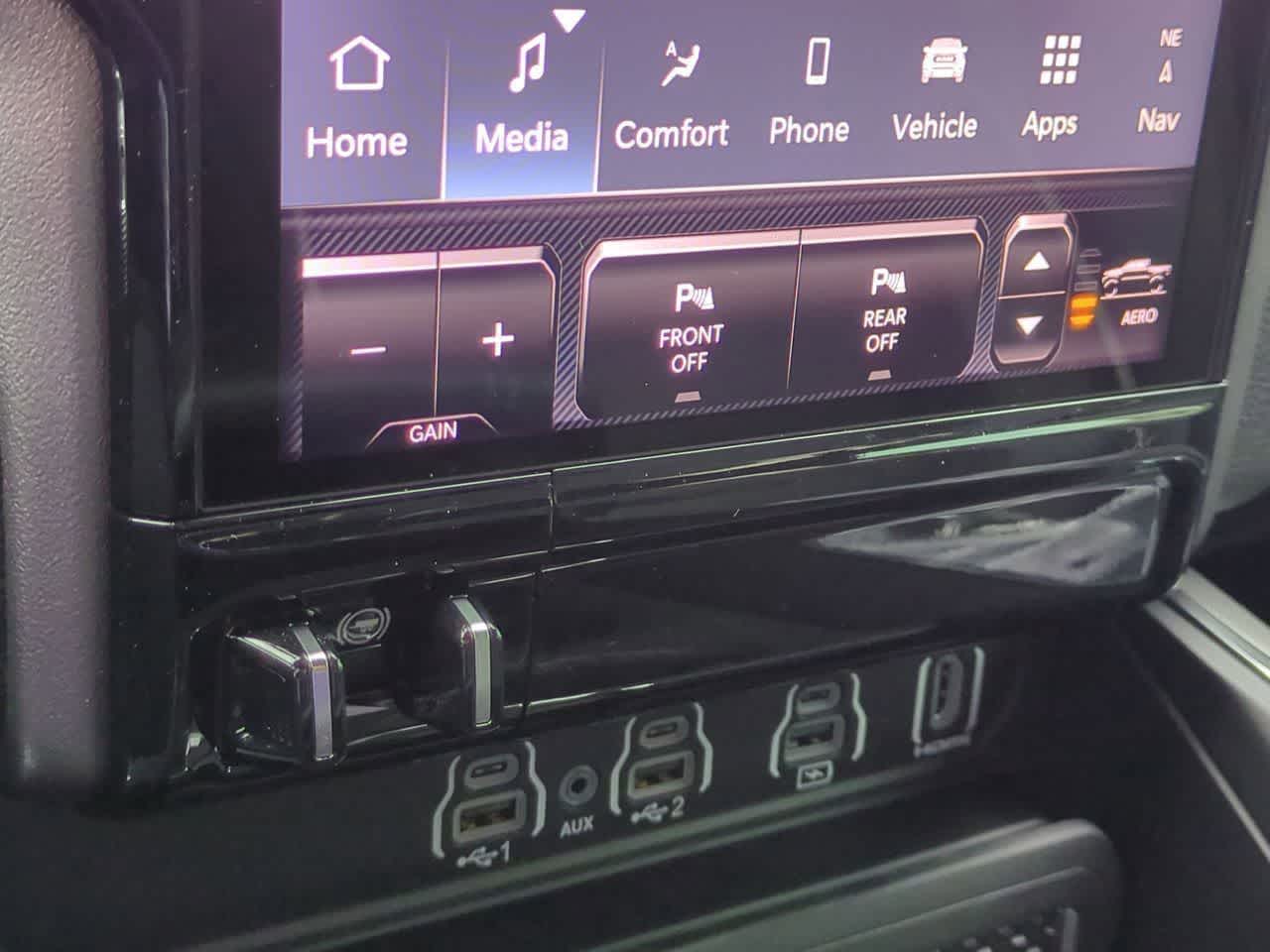 Thumbnail: 2026 RAM 1500 - 17