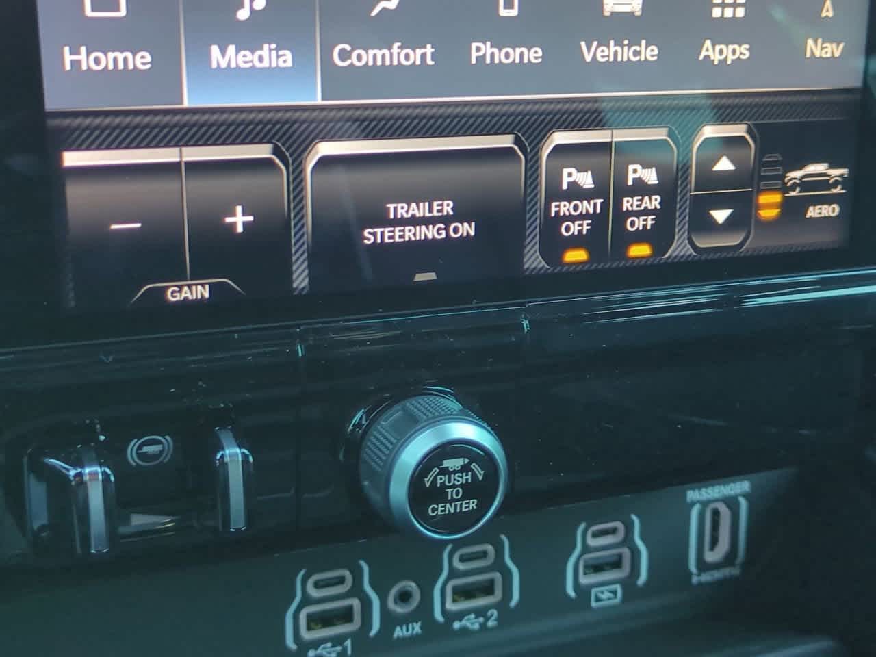 Thumbnail: 2026 RAM 1500 - 17