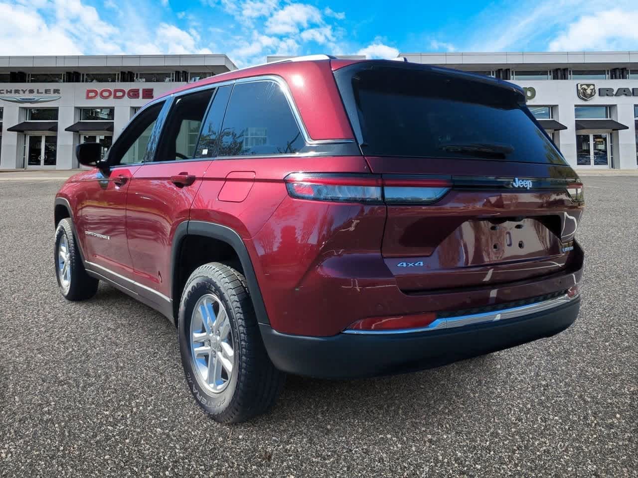 Thumbnail: 2025 Jeep Grand Cherokee - 6