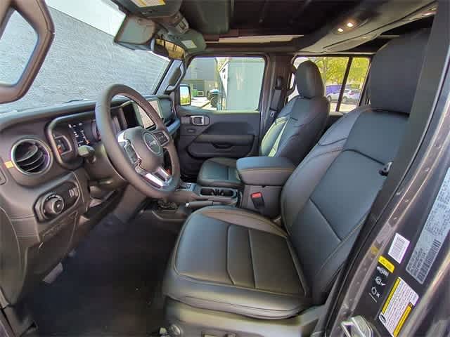Thumbnail: 2025 Jeep Wrangler - 17