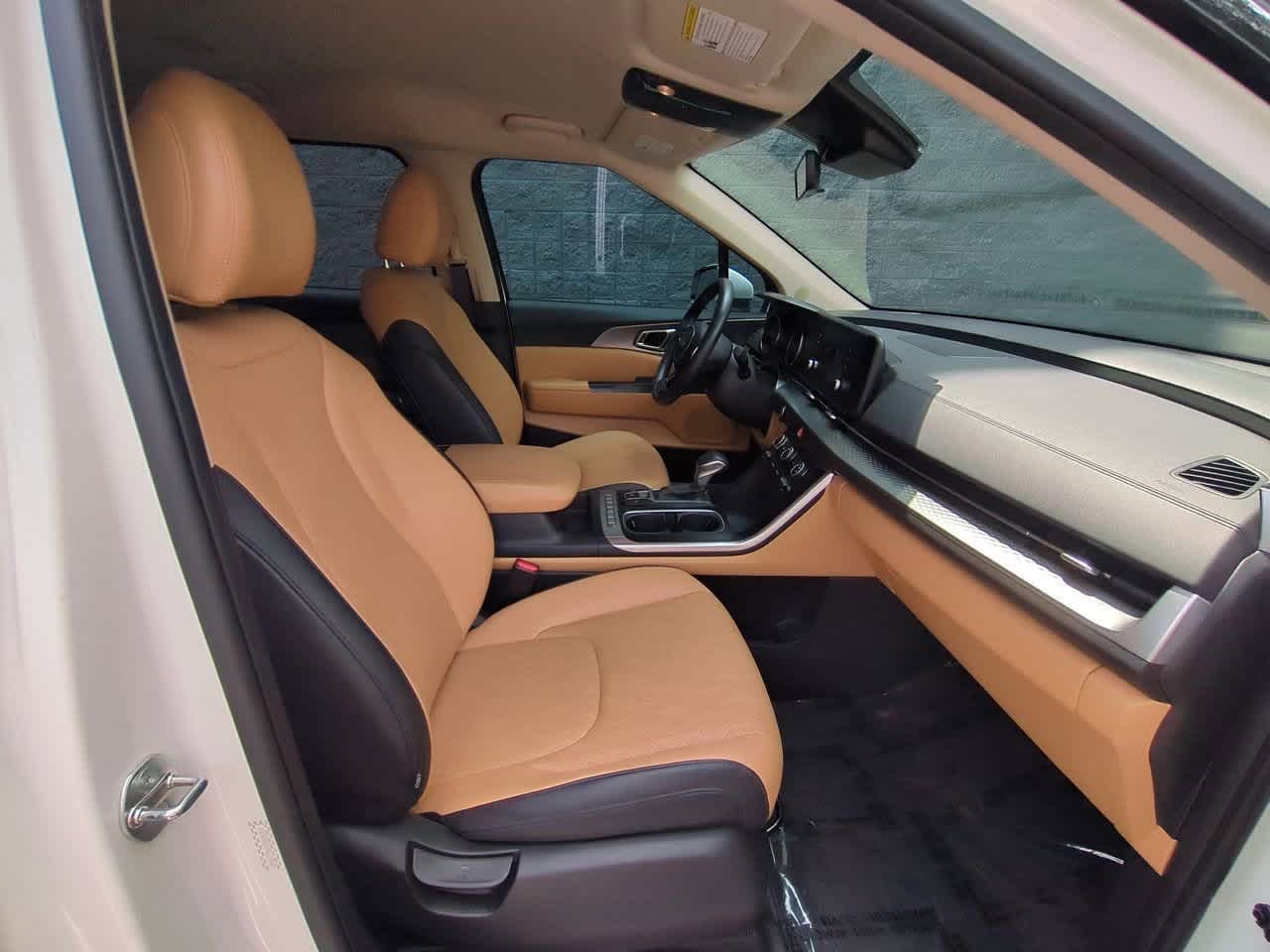 2024 Kia Carnival LX 22