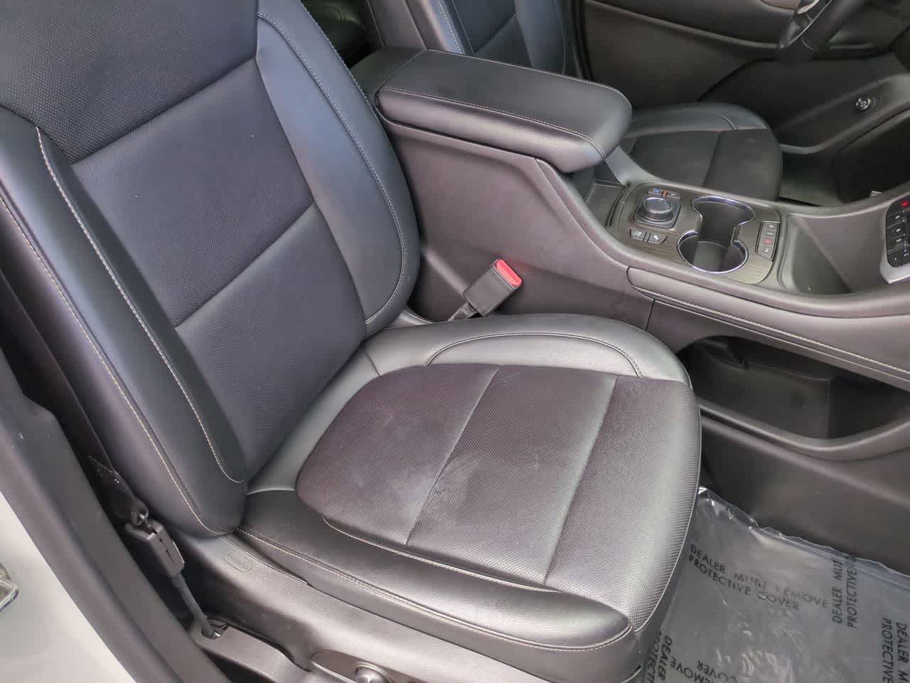 Thumbnail: 2022 GMC Acadia - 23