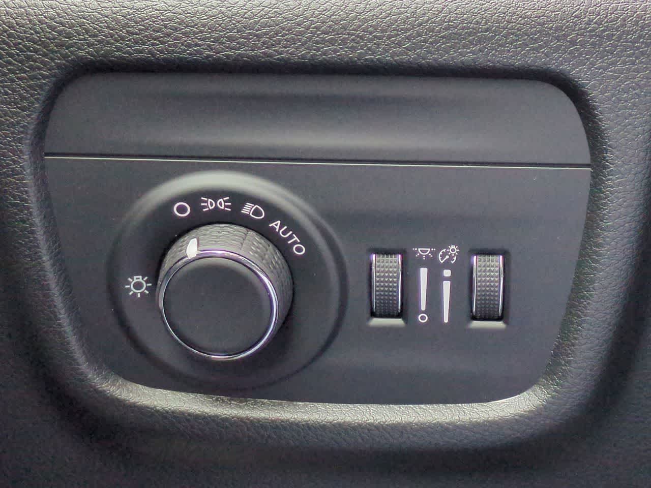 Thumbnail: 2025 Jeep Grand Cherokee L - 18