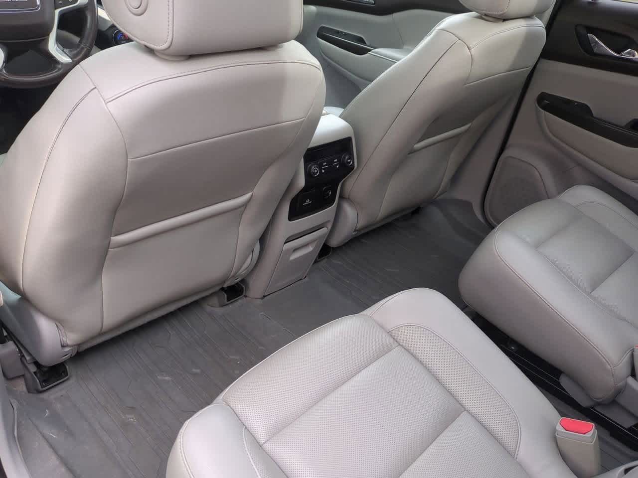 Thumbnail: 2017 GMC Acadia - 18