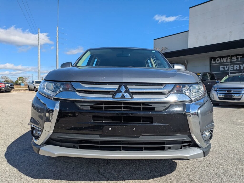 Used 2016 Mitsubishi Outlander SE SUV