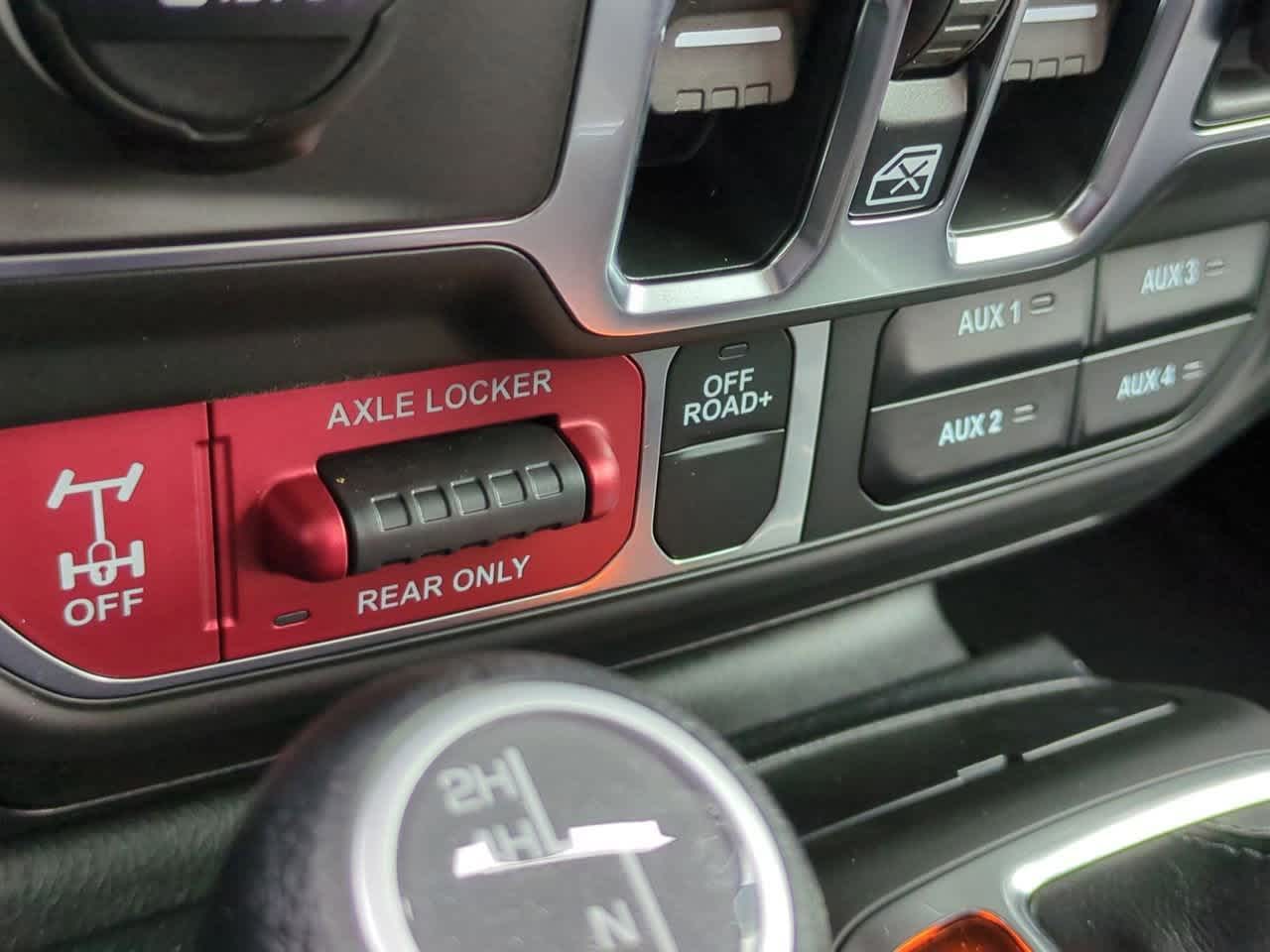 Thumbnail: 2025 Jeep Wrangler - 18