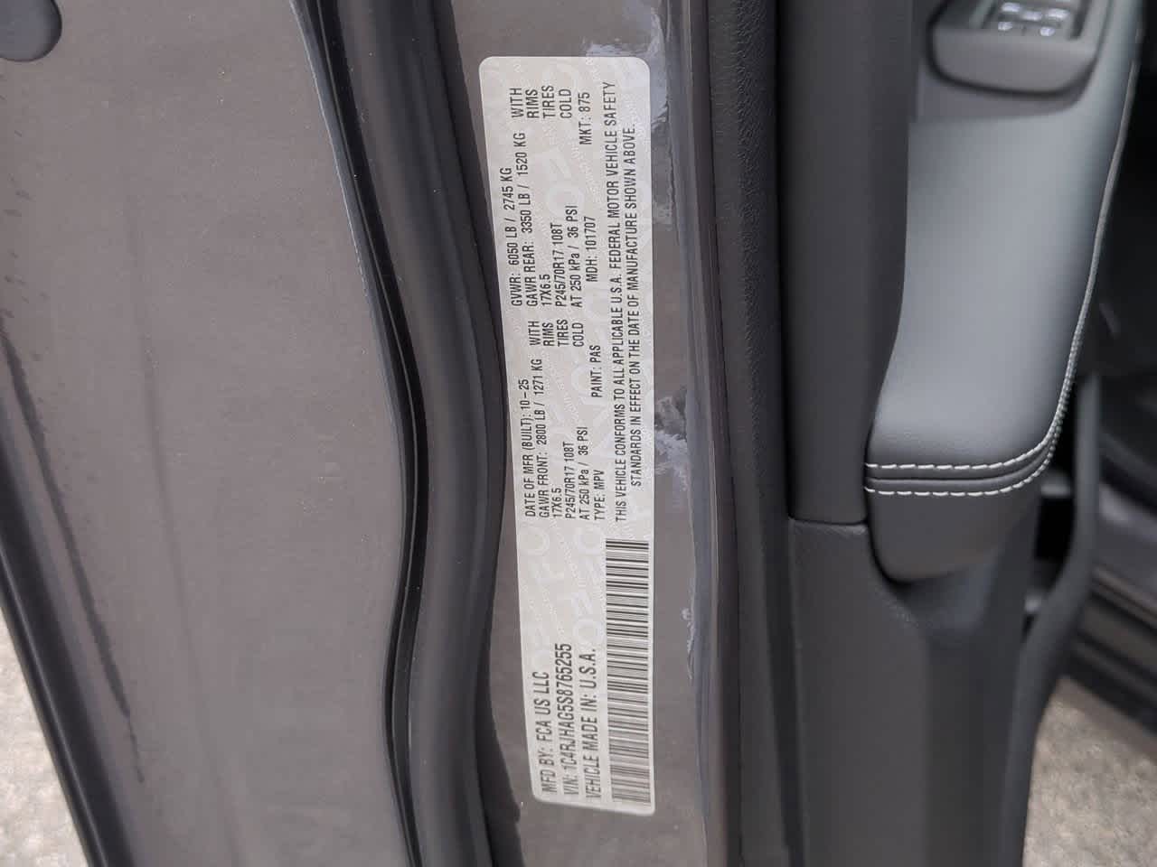 Thumbnail: 2025 Jeep Grand Cherokee - 35