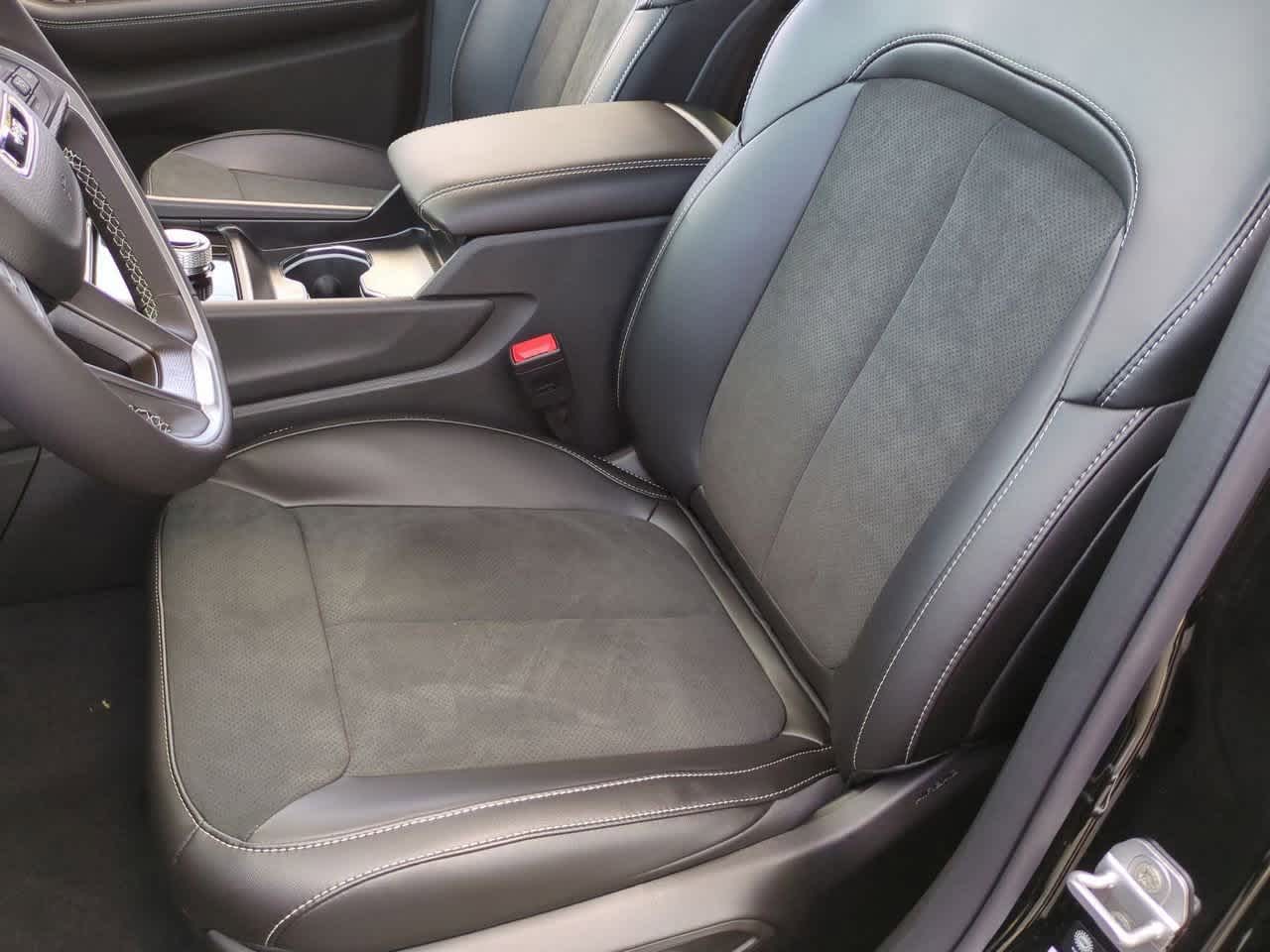 Thumbnail: 2025 Jeep Grand Cherokee - 16