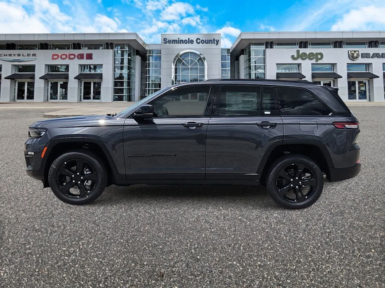 Thumbnail: 2025 Jeep Grand Cherokee - 5