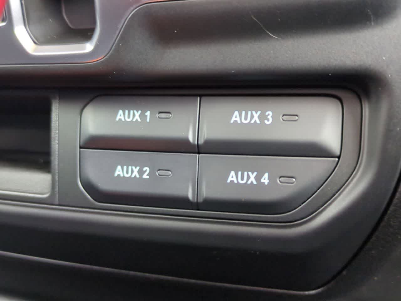 Thumbnail: 2026 Jeep Gladiator - 18