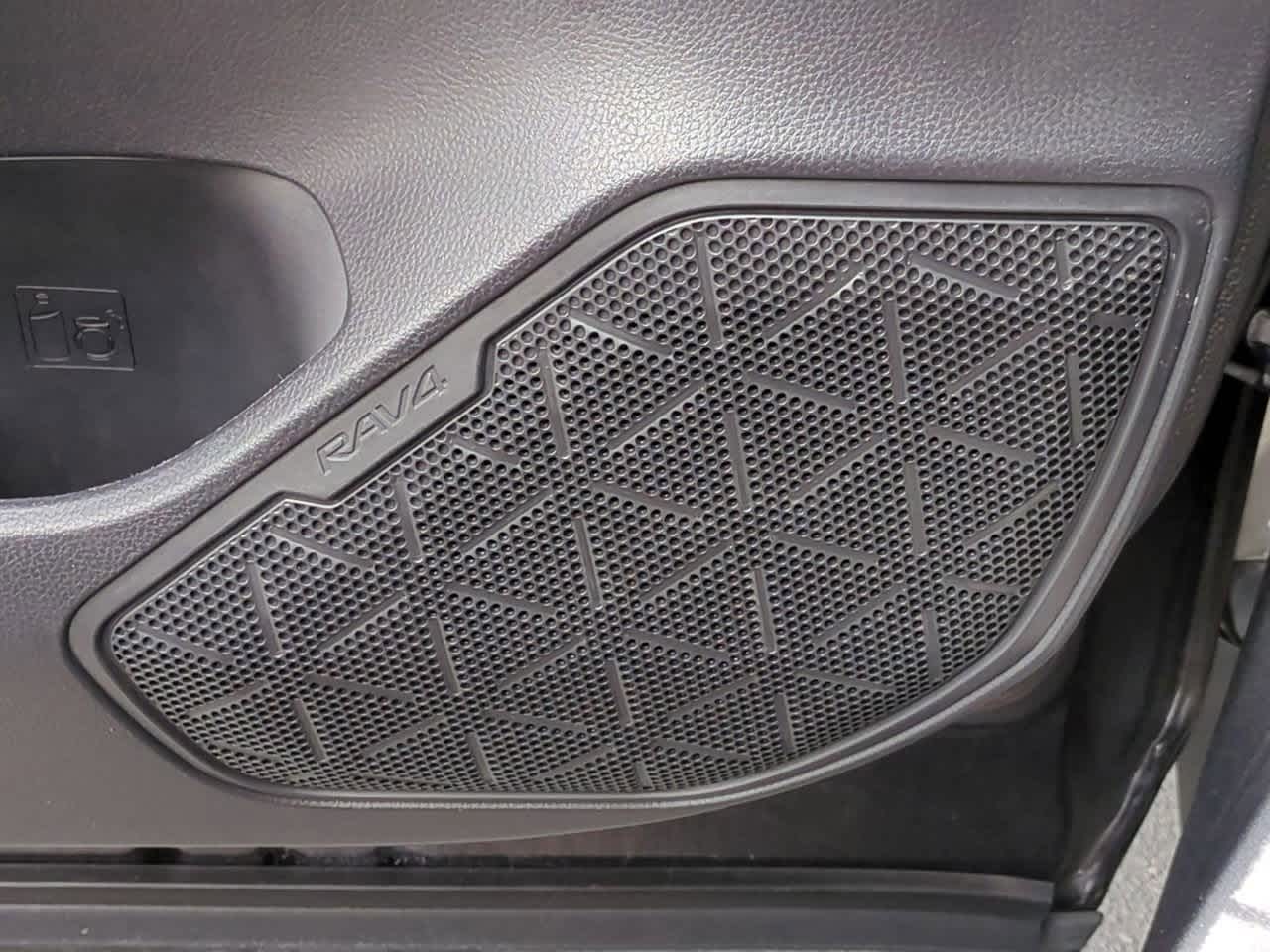 Thumbnail: 2021 Toyota RAV4 - 29
