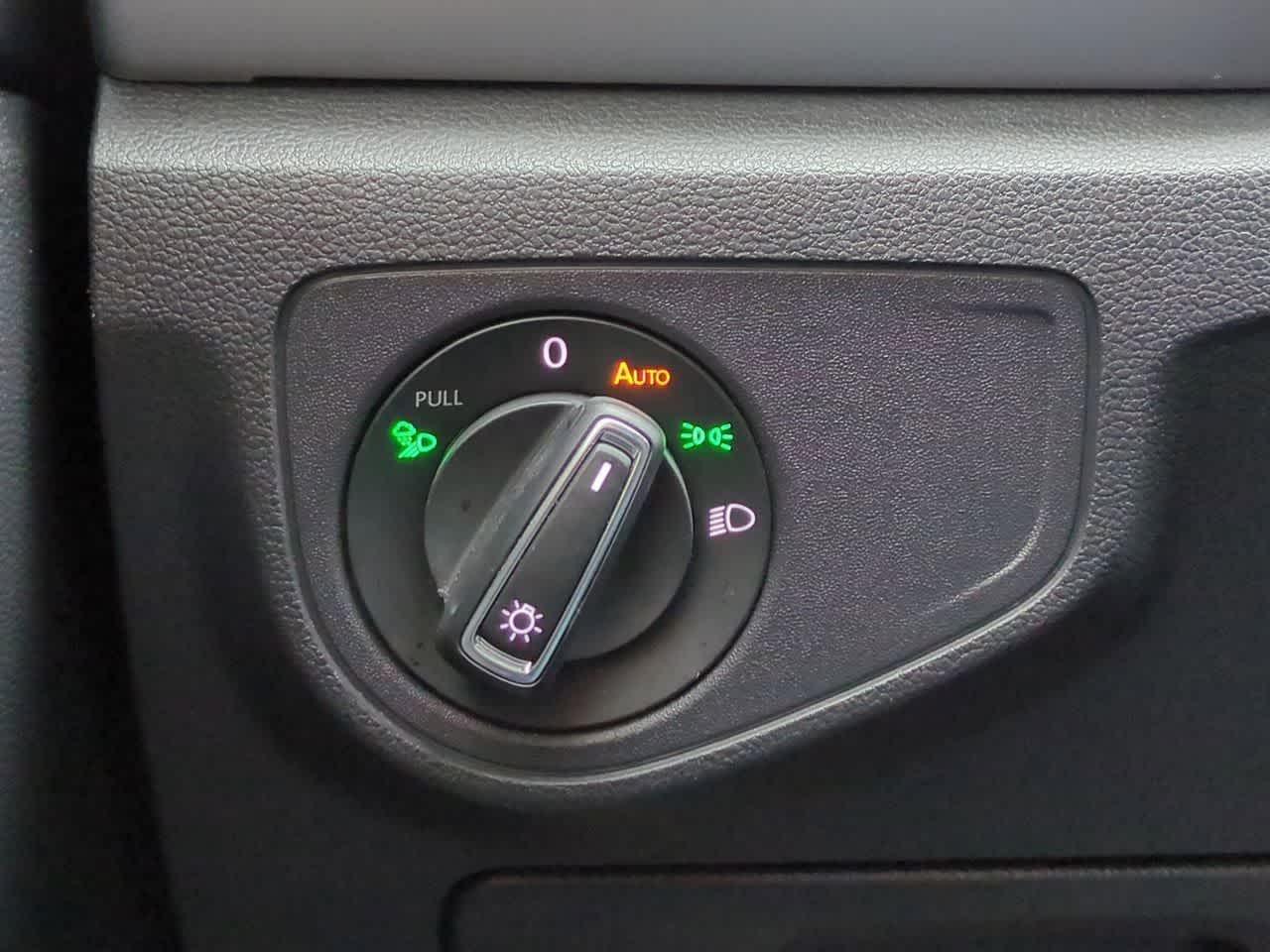 Thumbnail: 2023 Volkswagen Atlas - 18