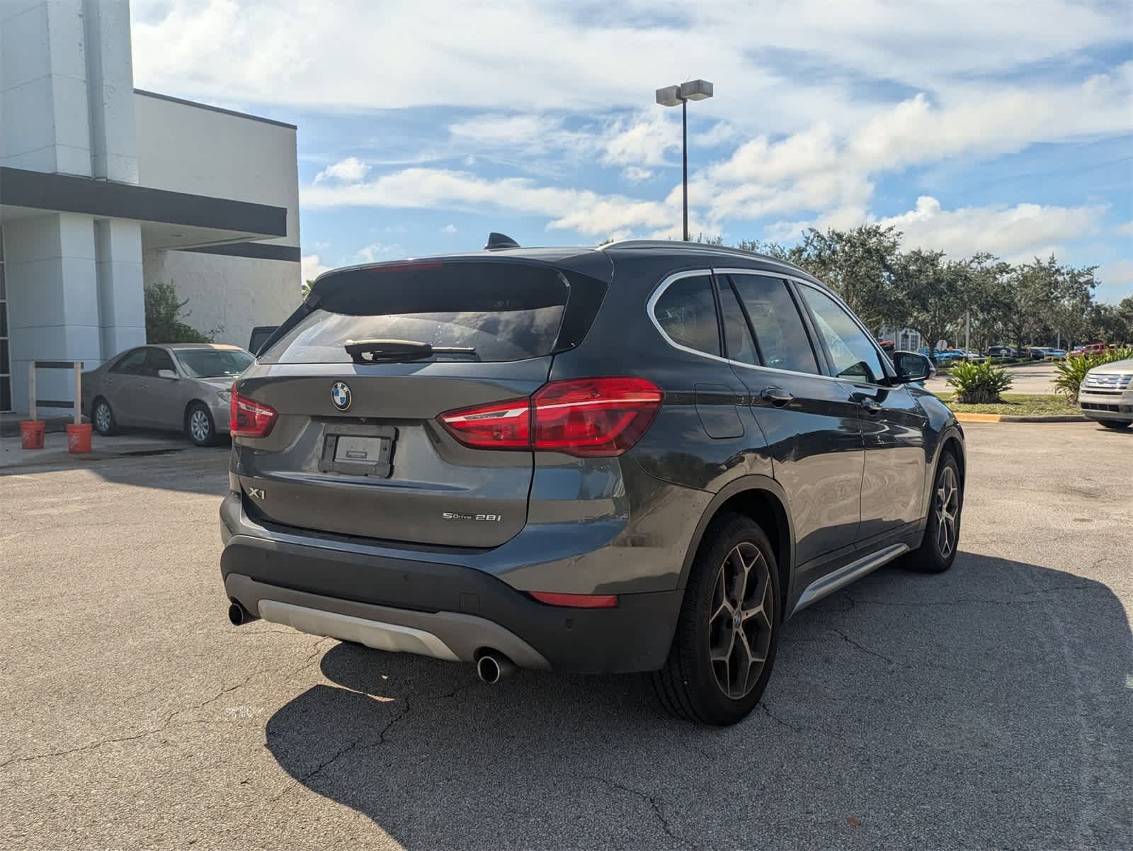 Thumbnail: 2018 BMW X1 - 4