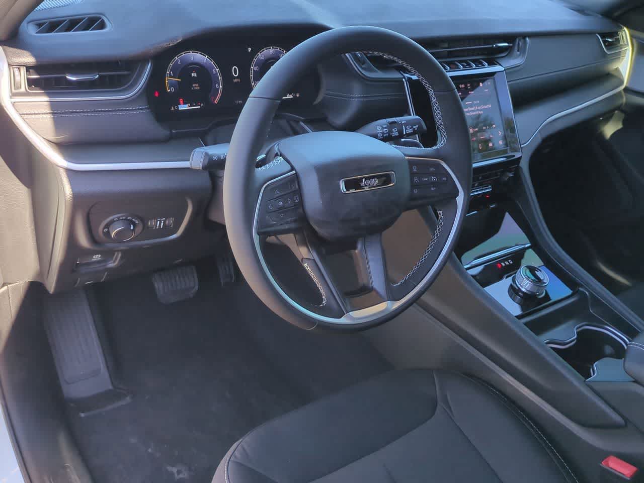 Thumbnail: 2025 Jeep Grand Cherokee L - 10
