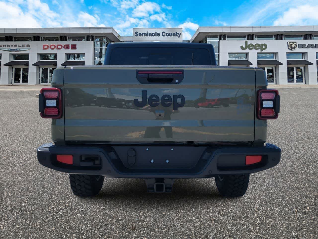 Thumbnail: 2026 Jeep Gladiator - 7