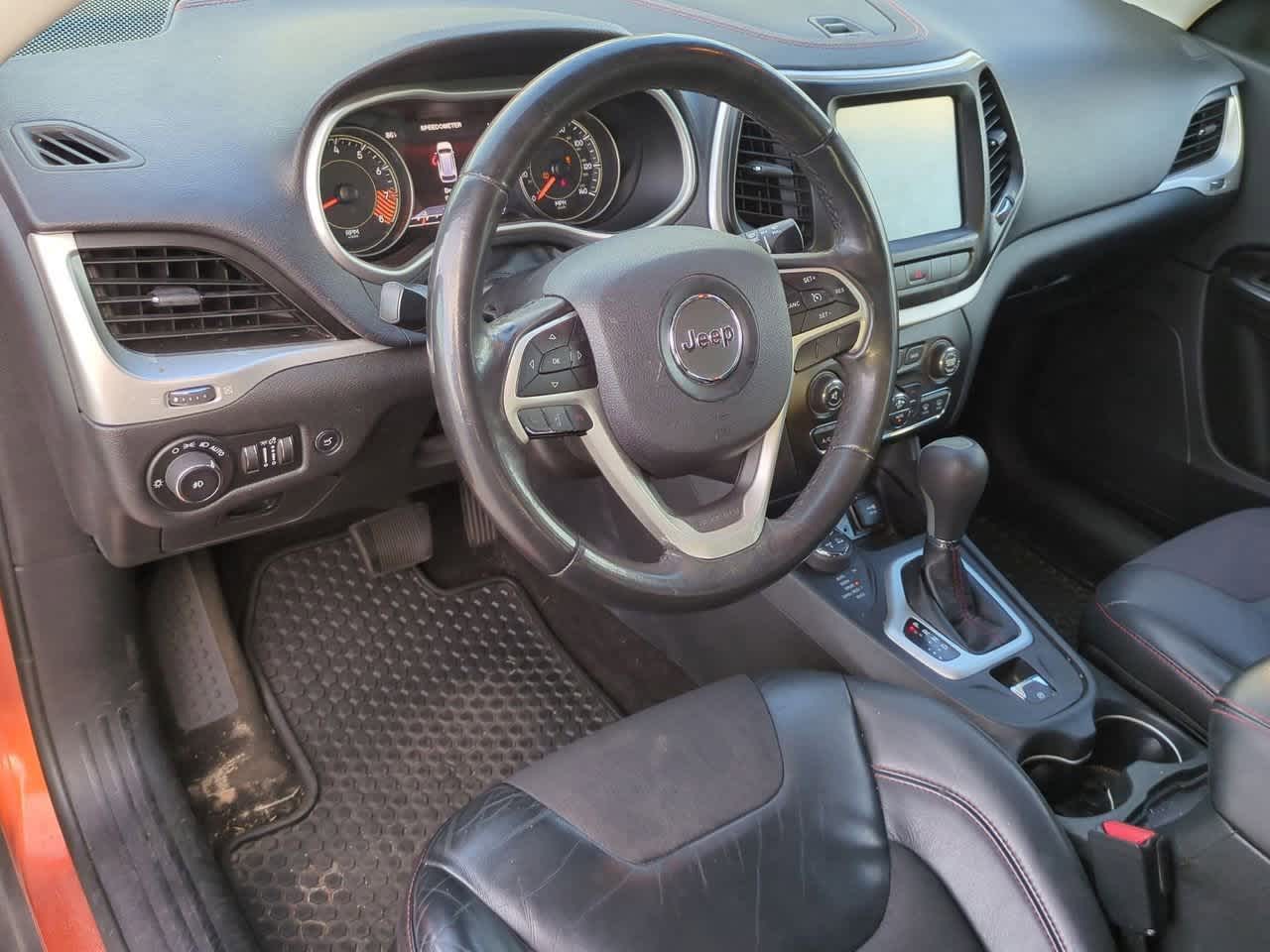 Thumbnail: 2015 Jeep Cherokee - 10