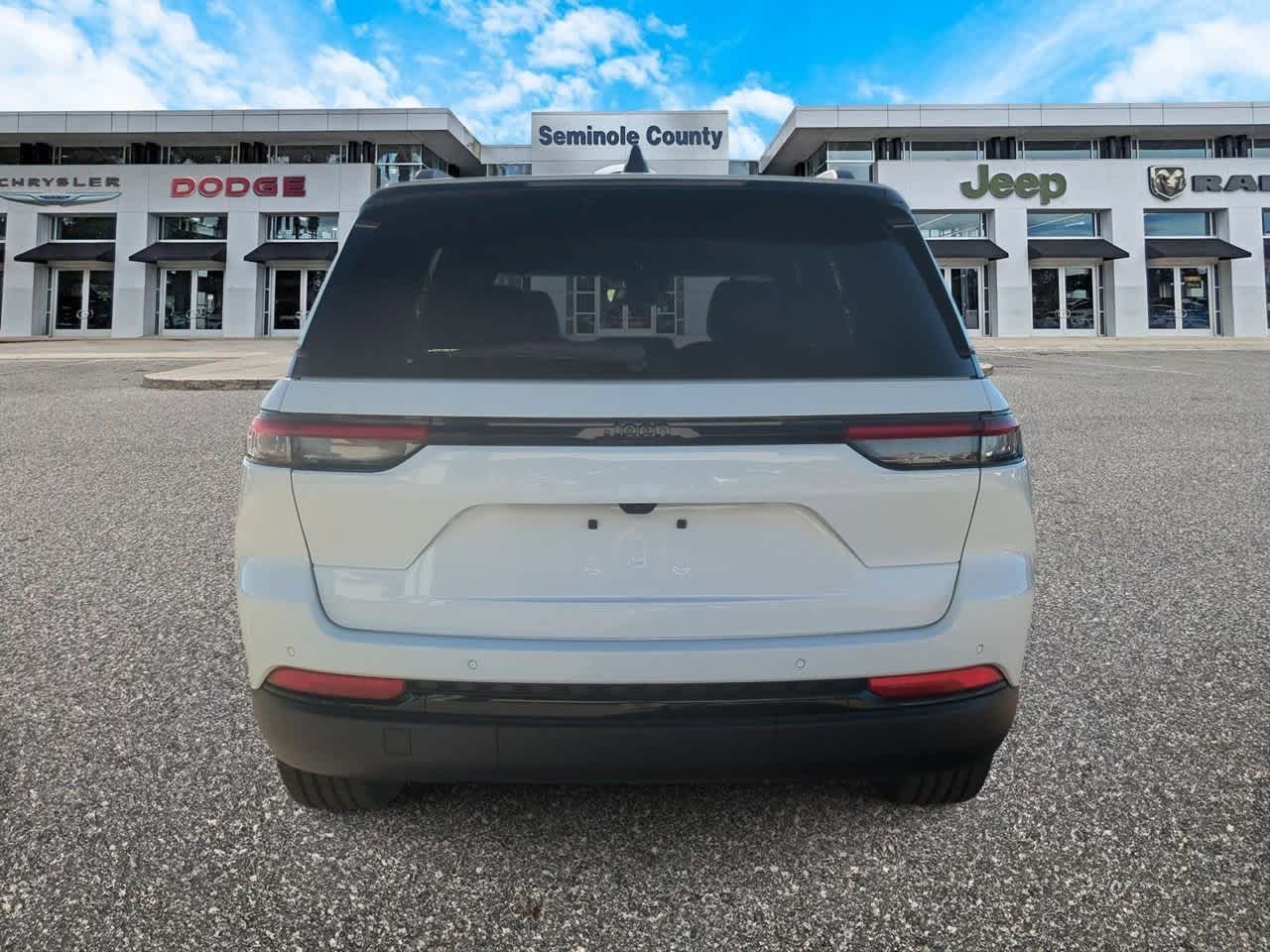 Thumbnail: 2025 Jeep Grand Cherokee - 7