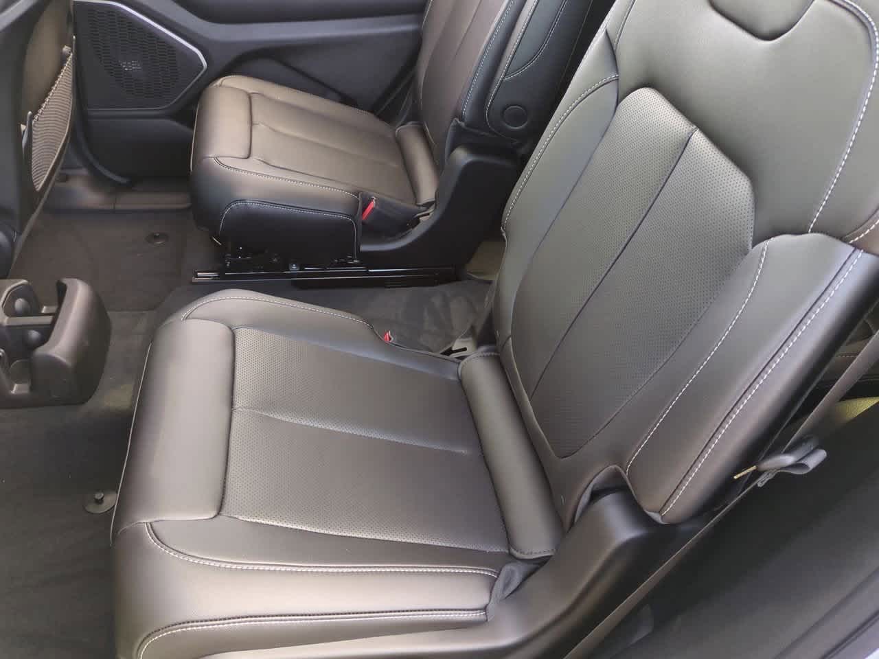 Thumbnail: 2025 Jeep Grand Cherokee L - 21