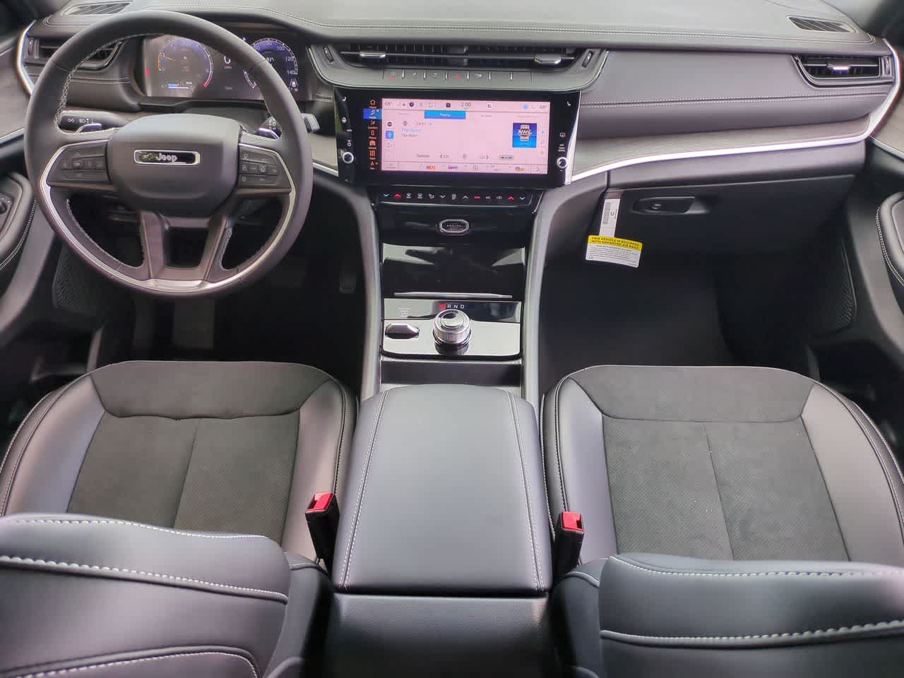 Thumbnail: 2026 Jeep Grand Cherokee - 16