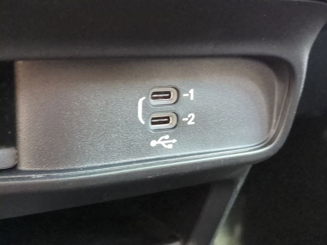 Thumbnail: 2026 Chrysler Voyager - 31