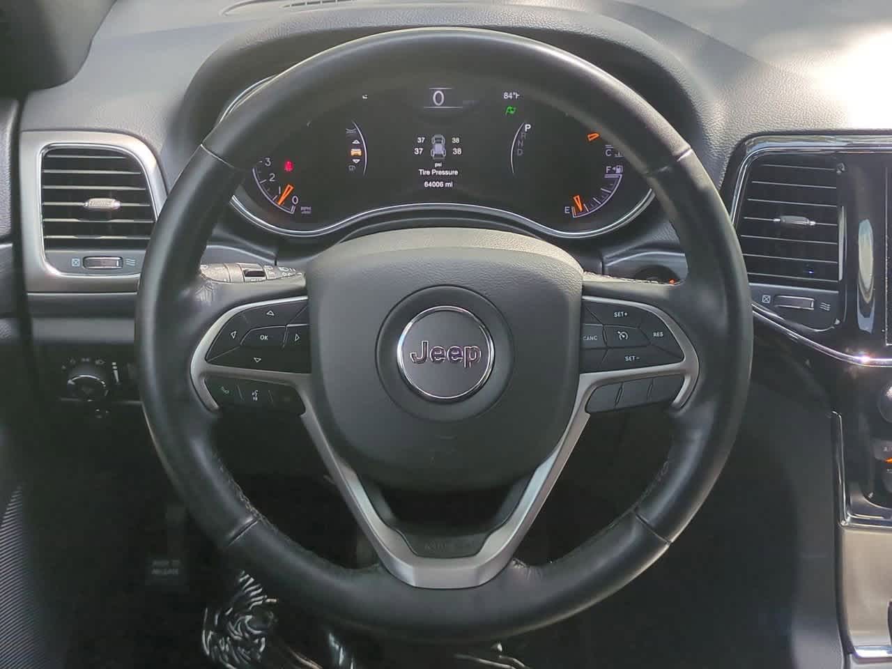 Thumbnail: 2022 Jeep Grand Cherokee - 22