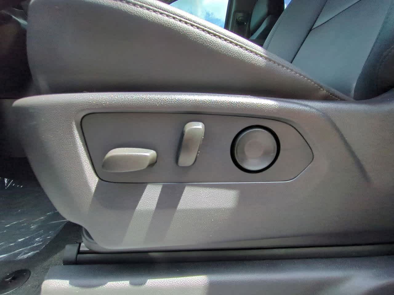 2025 Chevrolet Silverado 1500  18