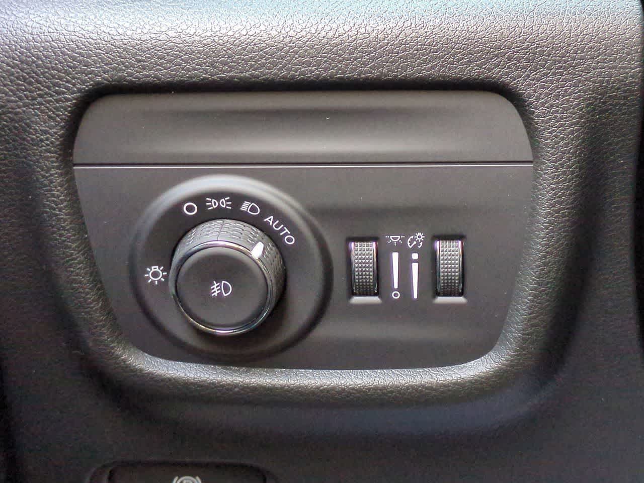 Thumbnail: 2025 Jeep Grand Cherokee L - 17