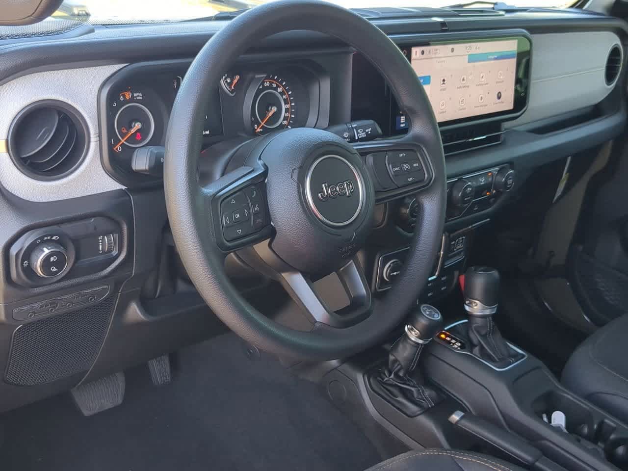 Thumbnail: 2025 Jeep Gladiator - 10