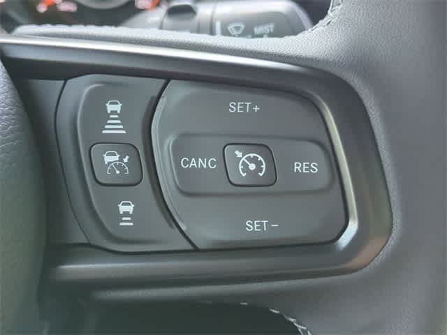Thumbnail: 2025 Jeep Wrangler - 25