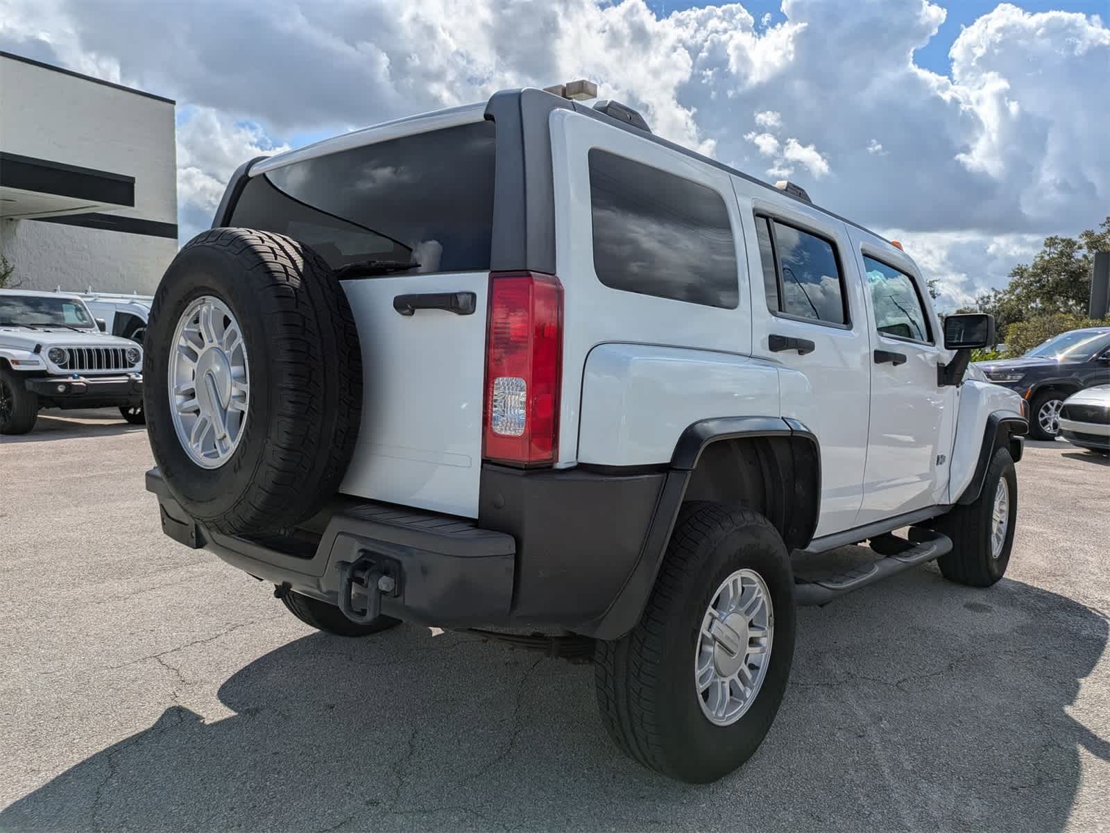 Thumbnail: 2009 Hummer H3 - 4