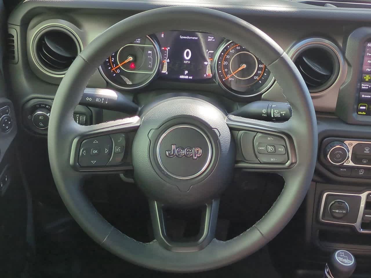 Thumbnail: 2023 Jeep Gladiator - 23